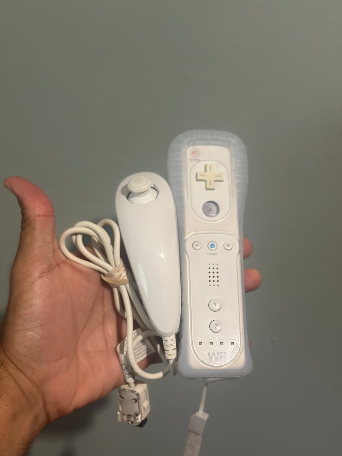 Nintendo Wii Remote Plus – Official Controller [Select Color]