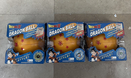 Dragon Ball Z Action Figures (Dragon Ball Replica with character inside, 2000)